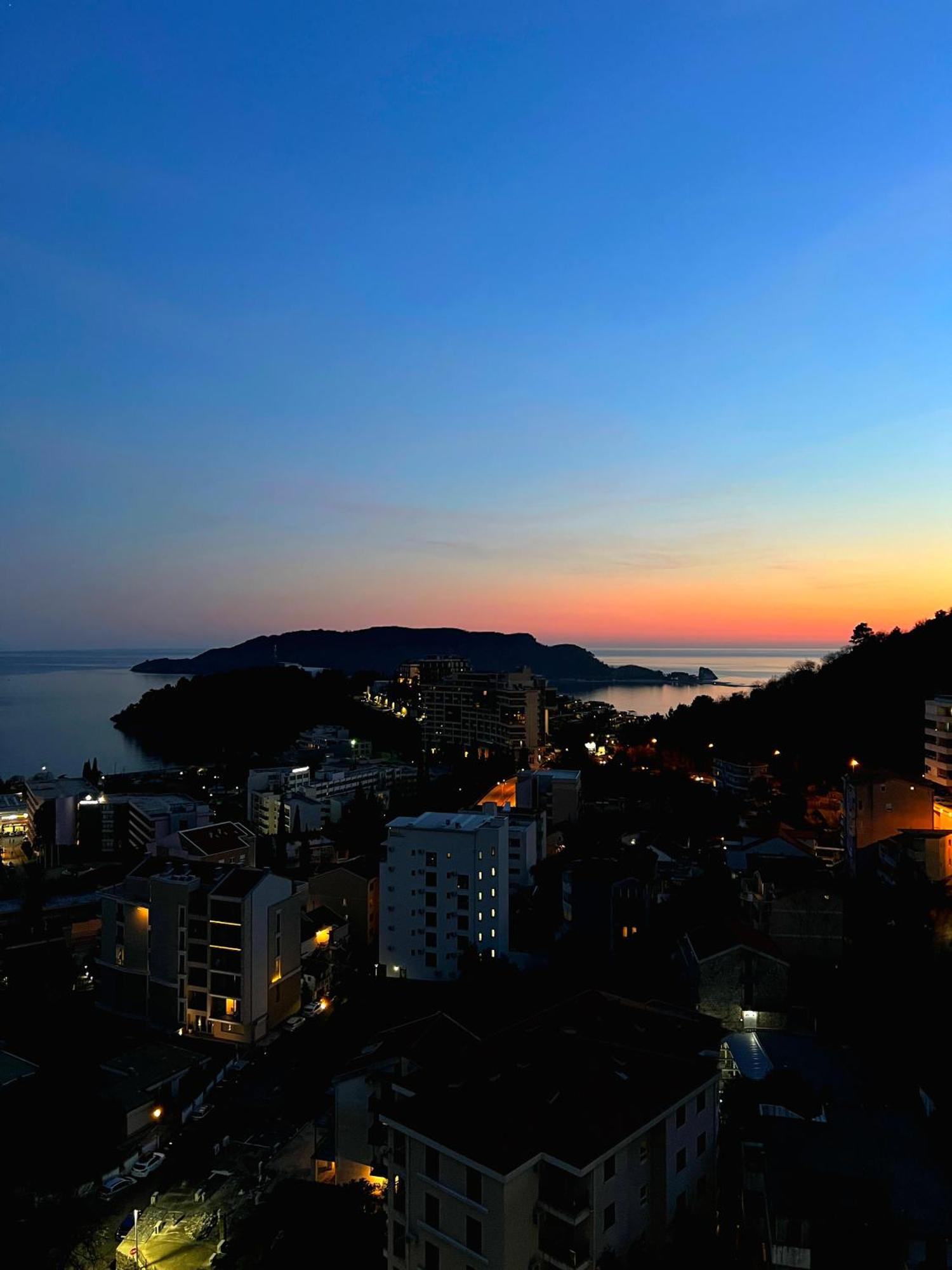 Sea & Sky Apartments Budva Bagian luar foto